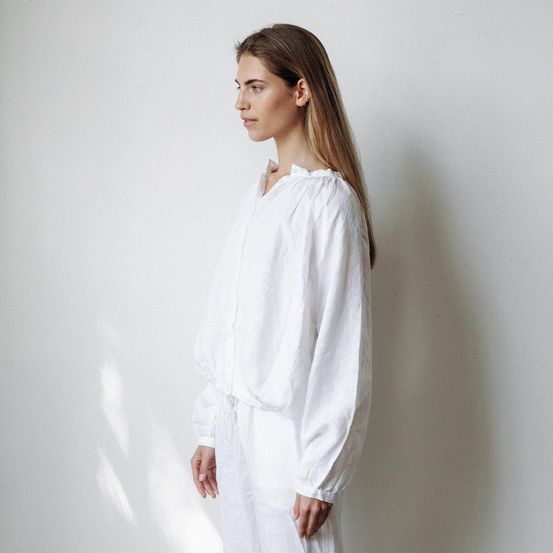 Des Sen create simple and beautiful women's fashion from high quality normandy linen which is naturally hypoallergenic, anti-bacterial, and is 100% biodegradable.